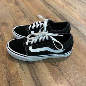 Women’s Old Skool Black Vans